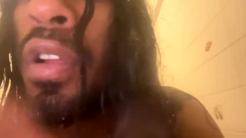 Snapshot of alesal0626 chatting on October 9, 11:52 am Bigduckandtwonuts online show from October 9, 11:52 am