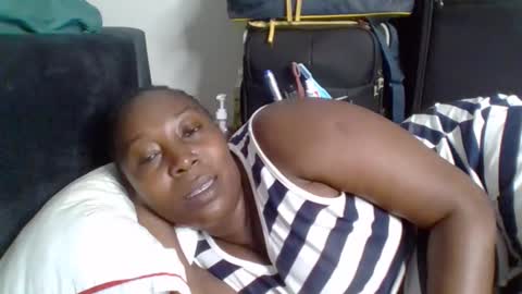 Noreen Kennth and Emilly online show from November 10, 9:25 pm