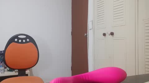 Alesia jones01 online show from February 3, 6:40 am