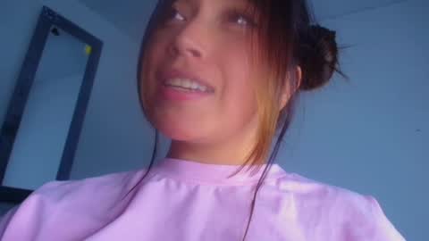 QUEEN OFF MILk  IM BACK  15 NOV online show from March 5, 11:16 pm