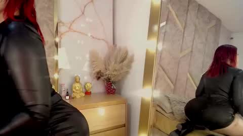 Snapshot of aleskadutth chatting on April 29, 8:29 am Aleska online show from April 29, 8:29 am