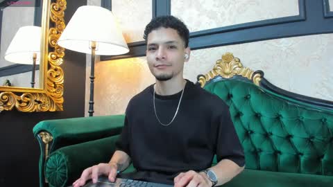 Snapshot of aless_king chatting on April 6, 2:18 pm Alessandro King online show from April 6, 2:18 pm