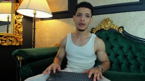 Snapshot of aless_king chatting on May 5, 8:50 pm Alessandro King online show from May 5, 8:50 pm