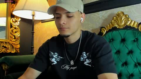 Snapshot of aless_king chatting on May 12, 12:08 am Alessandro King online show from May 12, 12:08 am