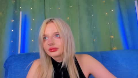 alessakiss online show from June 3, 2:33 pm