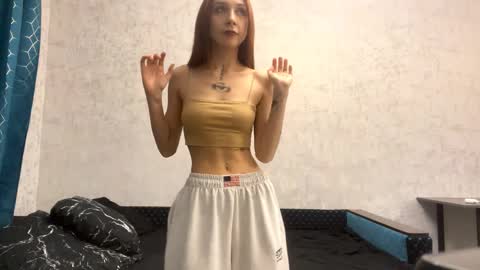 Snapshot of alessandralogalbo chatting on February 25, 1:43 pm Emma online show from February 25, 1:43 pm