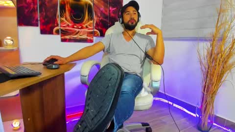 ALESSANDRO  WYE online show from January 14, 5:08 am