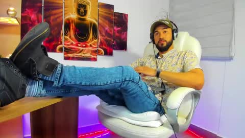 ALESSANDRO  WYE online show from January 18, 5:31 am