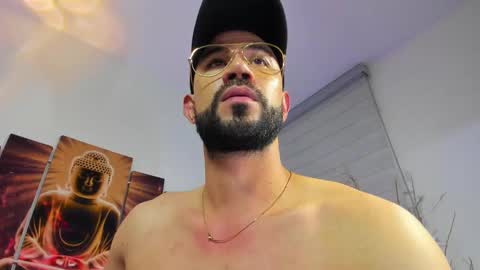 ALESSANDRO  WYE online show from February 8, 8:31 am