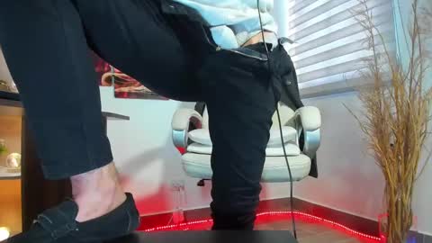 ALESSANDRO  WYE online show from February 17, 2:04 pm