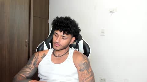 Alessandro Vanni online show from December 8, 5:44 pm