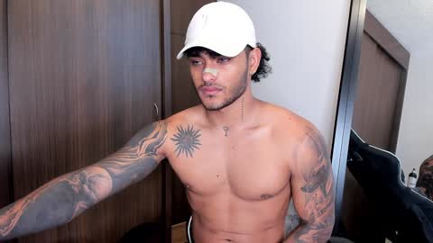 Alessandro Vanni online show from December 22, 3:22 pm