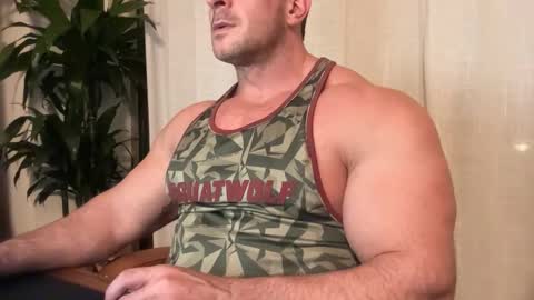 Snapshot of alessandrobuilder chatting on October 17, 7:05 pm Alessandrobuilder online show from October 17, 7:05 pm