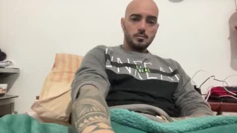 Snapshot of alessandromori91 chatting on January 18, 8:34 pm alessandromori91 online show from January 18, 8:34 pm