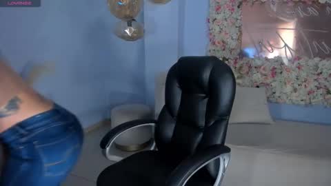 ALESSA ROMERO  online show from February 23, 7:55 pm