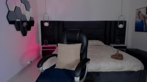 ALESSA ROMERO  online show from March 7, 7:44 pm