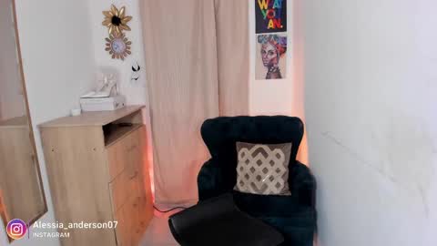 Snapshot of alessia_anderson07 chatting on March 6, 2:19 am Yy  online show from March 6, 2:19 am