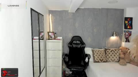 Snapshot of alessia_anderson07 chatting on September 19, 12:45 am Yy  online show from September 19, 12:45 am