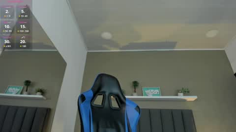 Snapshot of alessia_leroy chatting on April 13, 7:52 pm A L E S S I A online show from April 13, 7:52 pm