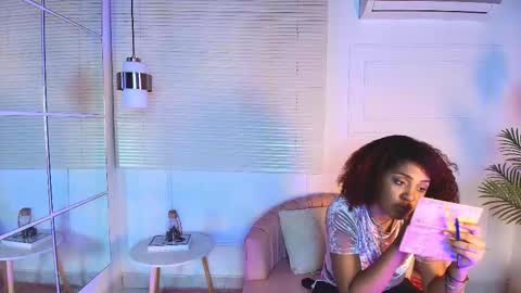 Snapshot of alessia_moon1 chatting on October 16, 12:39 pm Alejandra online show from October 16, 12:39 pm