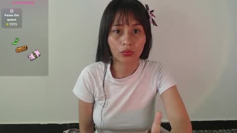 Snapshot of alessia_santorinni chatting on May 26, 4:47 pm alessia_santorinni online show from May 26, 4:47 pm