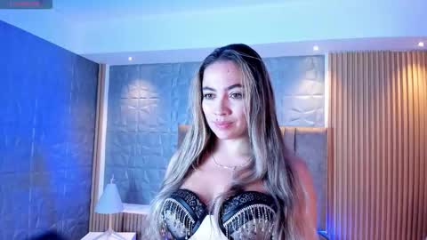 Snapshot of alessia_taylorr chatting on October 22, 12:05 pm Alessia Everyday From 0530 to 1430 Col Time online show from October 22, 12:05 pm