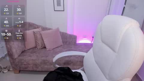 Snapshot of alessia_yorks chatting on October 7, 12:24 pm alessia_yorks online show from October 7, 12:24 pm