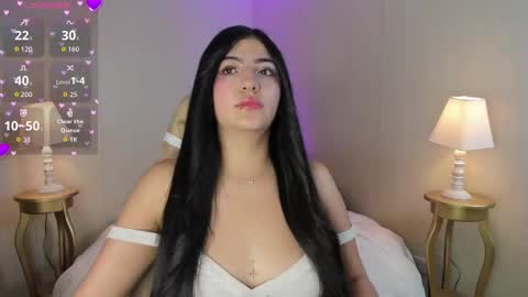 Snapshot of alessiafiore_ chatting on September 25, 1:37 pm Alessia Fiore Online 1430 to 2100 gmt-5 online show from September 25, 1:37 pm