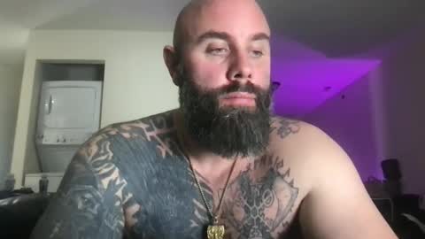 Snapshot of alesterwhite chatting on October 10, 8:19 pm alesterwhite online show from October 10, 8:19 pm