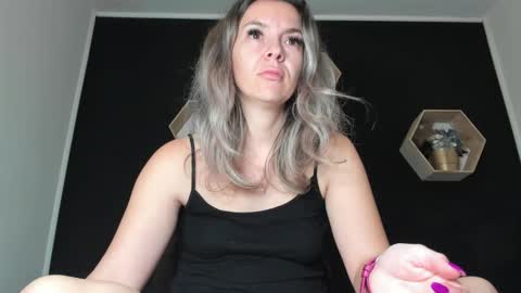 alesys69 online show from October 12, 9:25 pm