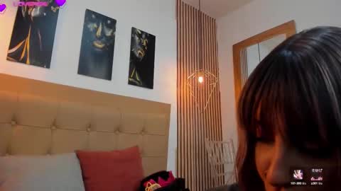 Snapshot of alesziarose chatting on September 30, 7:52 pm Aleszia online show from September 30, 7:52 pm