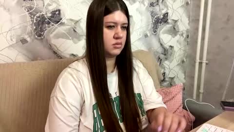 Snapshot of aletta_oushen chatting on February 13, 11:17 am Aletta Oushen online show from February 13, 11:17 am