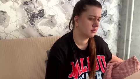Snapshot of aletta_oushen chatting on February 26, 6:37 am Aletta Oushen online show from February 26, 6:37 am