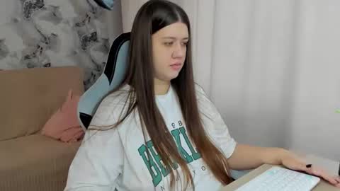 Snapshot of aletta_oushen chatting on September 29, 9:58 am Aletta Oushen online show from September 29, 9:58 am