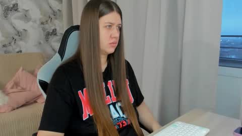 Snapshot of aletta_oushen chatting on October 10, 11:53 am Aletta Oushen online show from October 10, 11:53 am