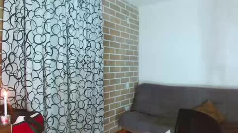 Snapshot of aleviz chatting on February 20, 5:04 am aleviz online show from February 20, 5:04 am