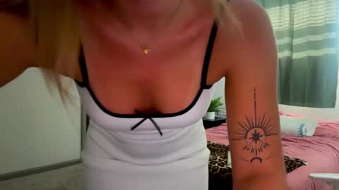 alex  online show from December 4, 5:11 pm