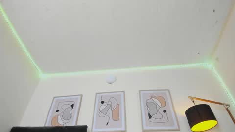 Snapshot of alex4diaz chatting on December 7, 7:32 pm Alexa online show from December 7, 7:32 pm