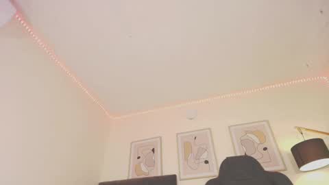 Snapshot of alex4diaz chatting on February 26, 12:38 am Alexa online show from February 26, 12:38 am