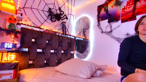 sneider online show from October 21, 8:53 pm