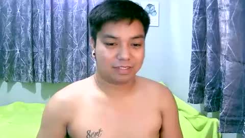 Snapshot of alex_babex chatting on December 17, 11:05 pm Steve online show from December 17, 11:05 pm