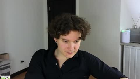 Snapshot of alex_candy_pump chatting on December 3, 1:19 am FAVORITE online show from December 3, 1:19 am