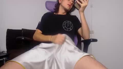 alex_connorr online show from June 5, 10:15 pm