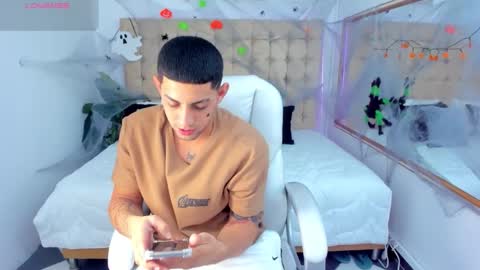 alex online show from October 10, 12:04 pm