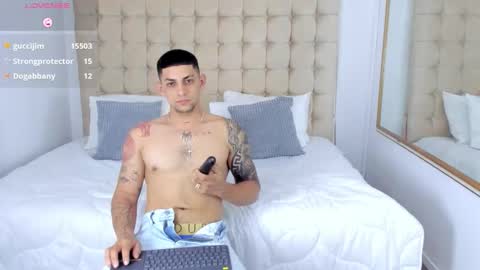 alex online show from November 14, 3:11 pm