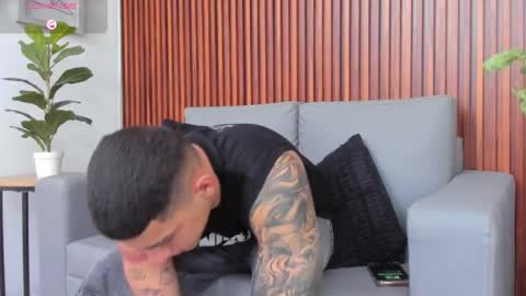 alex online show from April 3, 9:29 am