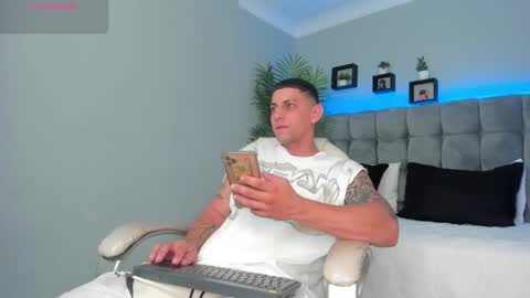 alex online show from April 13, 12:10 pm