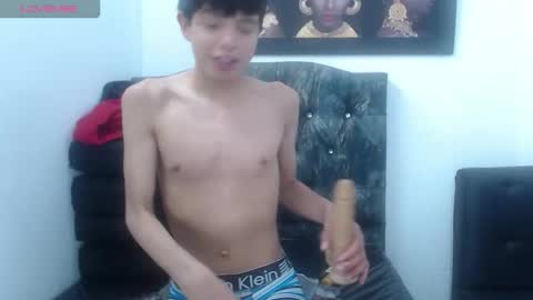 Snapshot of alex_it0 chatting on April 18, 7:29 pm alex_it0 online show from April 18, 7:29 pm