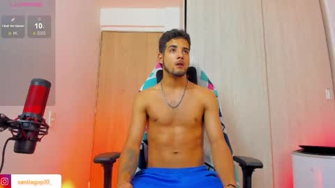 i am Alex online show from April 14, 1:22 am