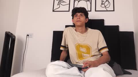 alex_mark_ online show from February 26, 7:24 pm